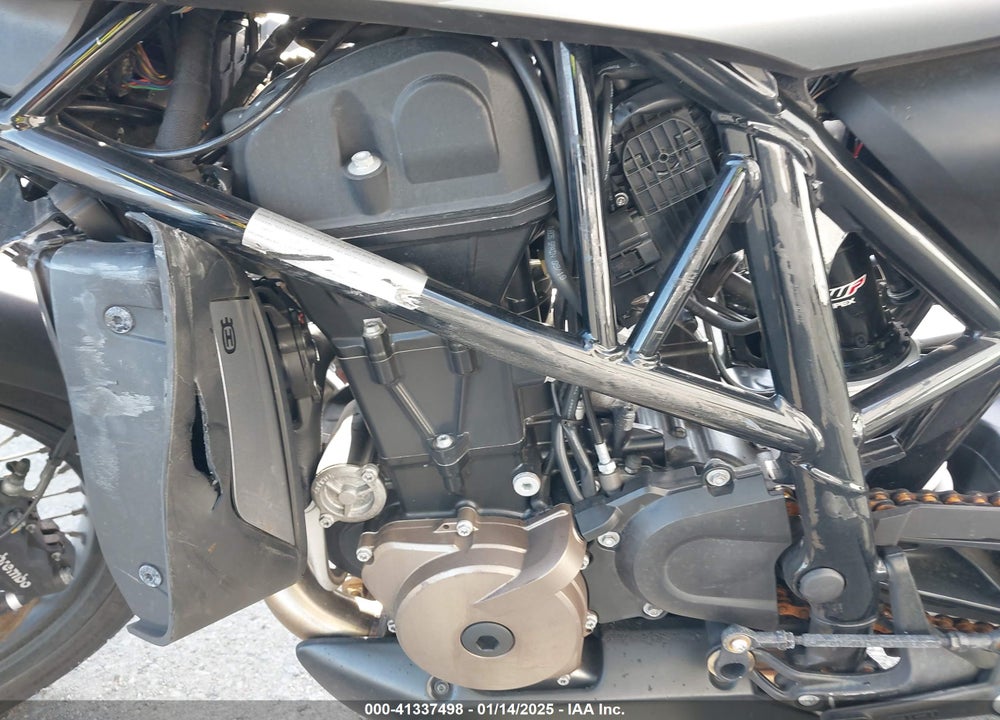 2020 HUSQVARNA SVARTPILEN 701 VIN: VBKUBV404LM777506