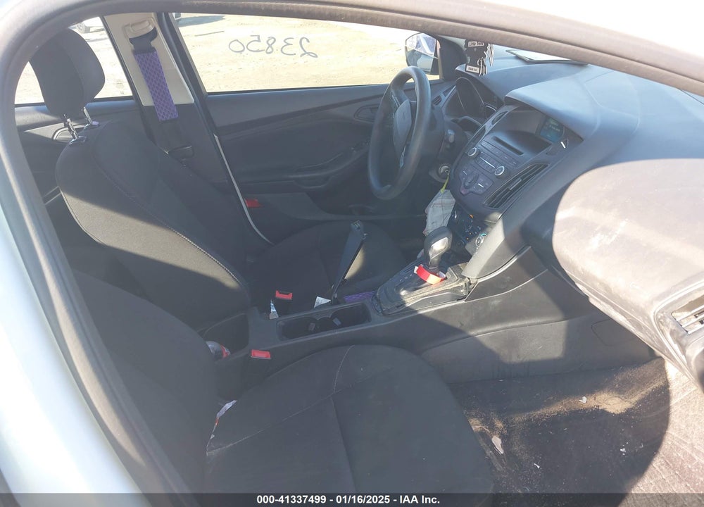 2017 FORD FOCUS VIN: 1FADP3E22HL336547