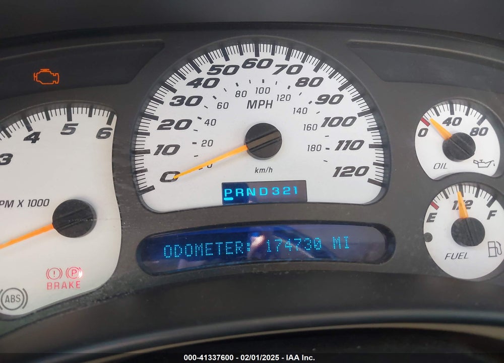 2004 GMC YUKON XL 2500 SLT VIN: 3GKGK26G14G213005