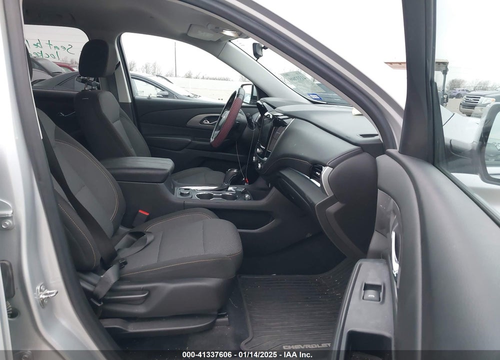 2018 CHEVROLET TRAVERSE 1LT VIN: 1GNERGKW0JJ153244