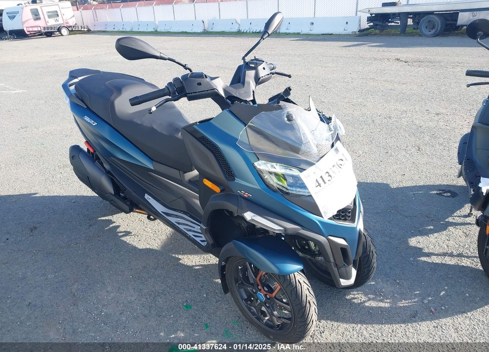 2024 PIAGGIO MP3 530 EXCLUSIVE VIN: ZAPTD30XXR5000151