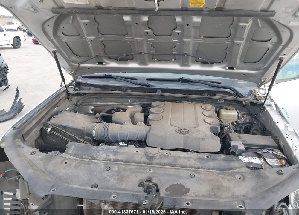 2010 TOYOTA 4RUNNER SR5 V6 VIN: JTEZU5JR2A5007733