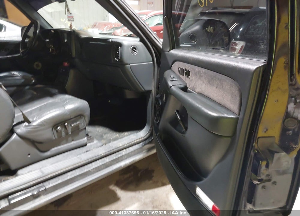 2002 GMC SIERRA 1500 SLE VIN: 2GTEK19T921136427