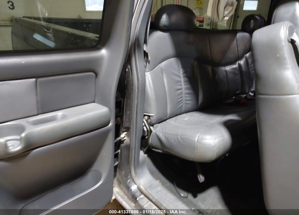 2002 GMC SIERRA 1500 SLE VIN: 2GTEK19T921136427