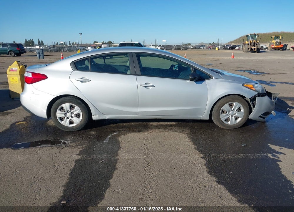 2015 KIA FORTE VIN: KNAFX4A68F5378916