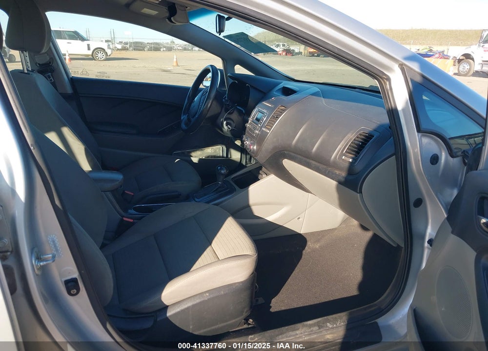 2015 KIA FORTE VIN: KNAFX4A68F5378916