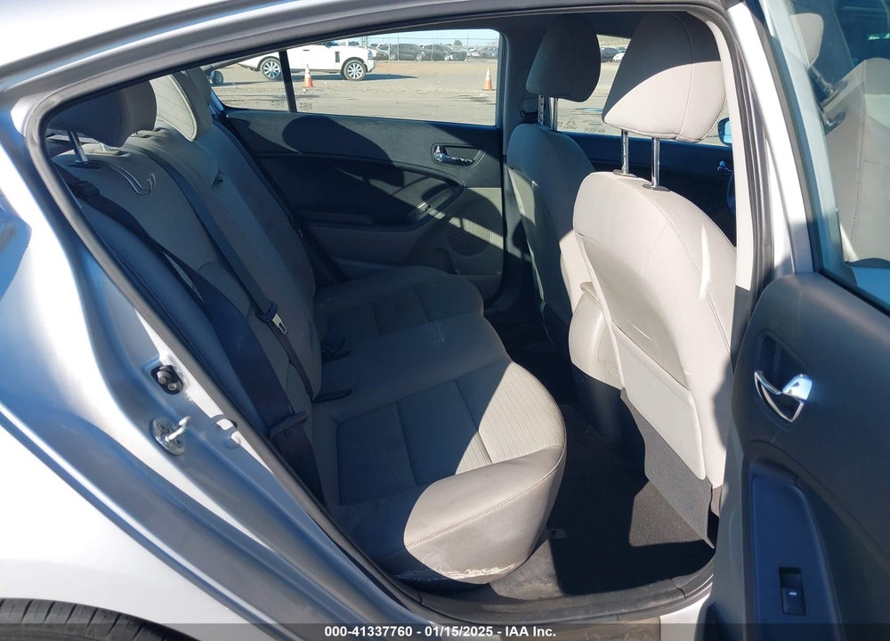 2015 KIA FORTE VIN: KNAFX4A68F5378916