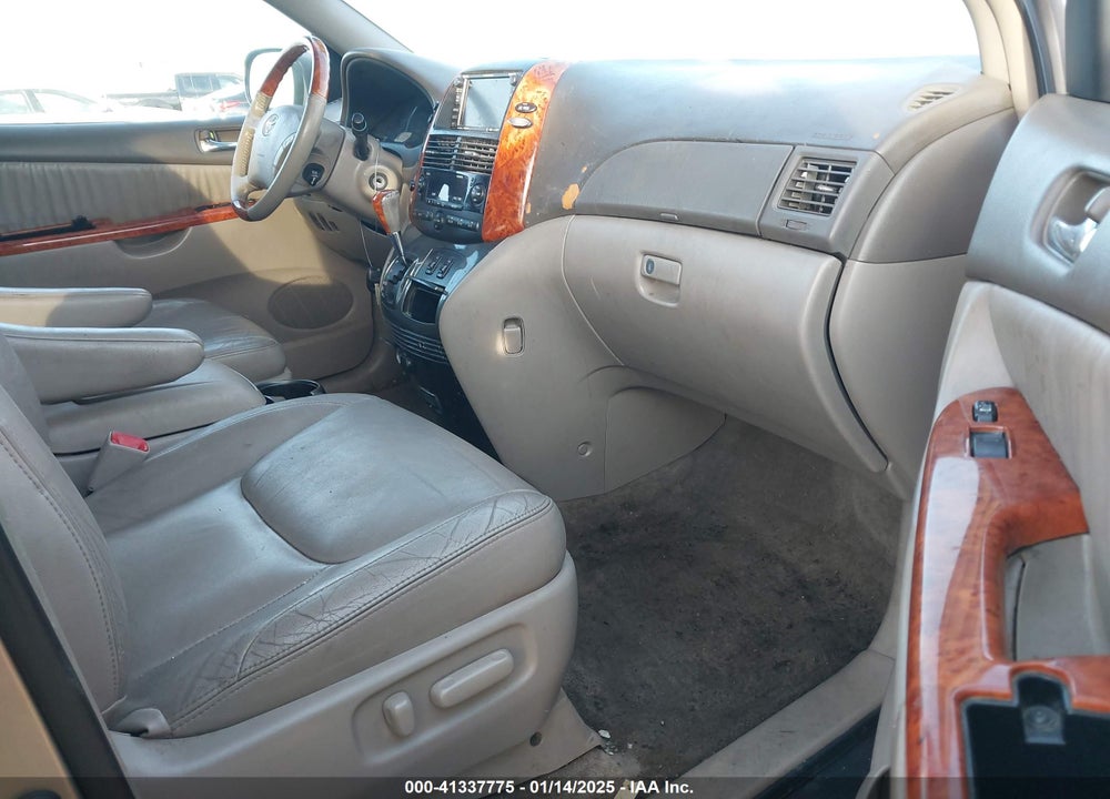 2010 TOYOTA SIENNA LIMITED VIN: 5TDYK4CC9AS314609