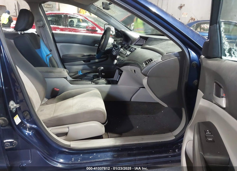2010 HONDA ACCORD 2.4 LX-P VIN: 1HGCP2F46AA151033