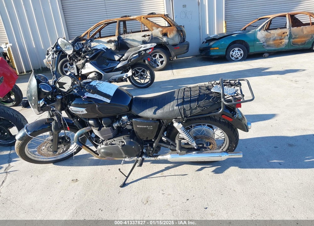 2013 TRIUMPH MOTORCYCLE BONNEVILLE T100 VIN: SMT910K16DT602353
