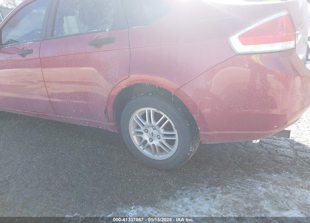 2011 FORD FOCUS SE VIN: 1FAHP3FN3BW143520