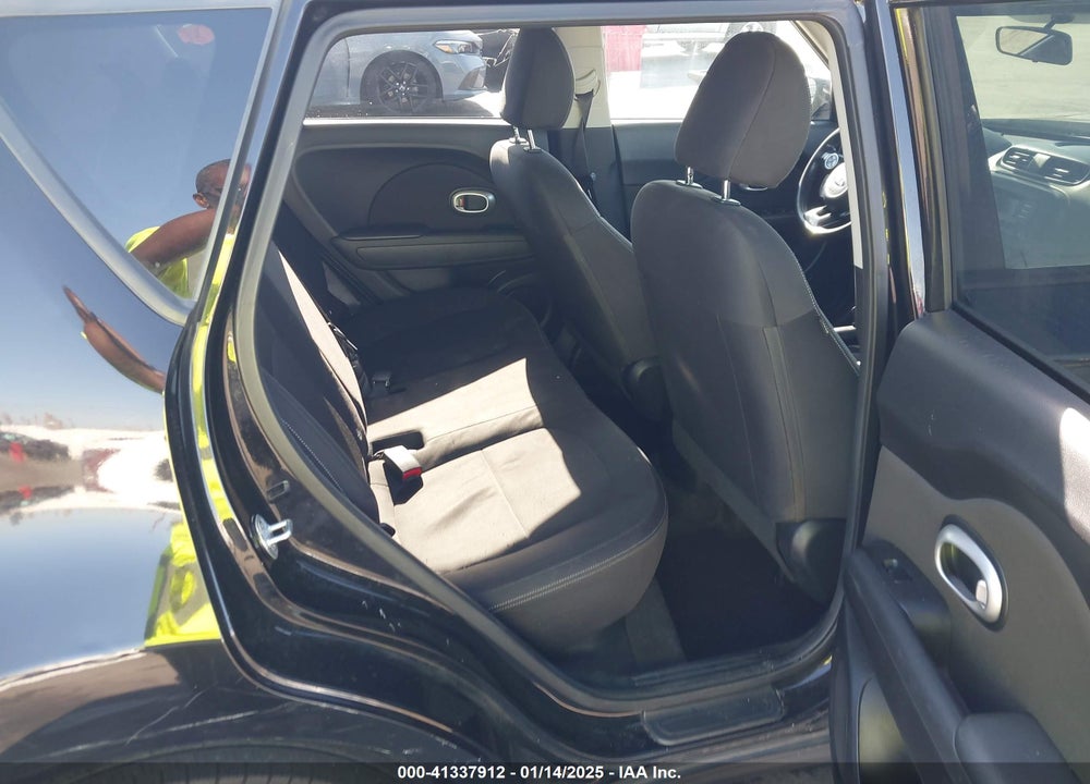 2015 KIA SOUL VIN: KNDJN2A21F7167386