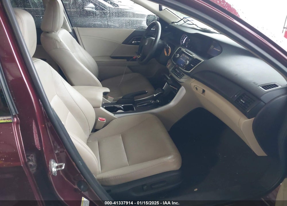 2013 HONDA ACCORD VIN: 1HGCR3F85DA001891