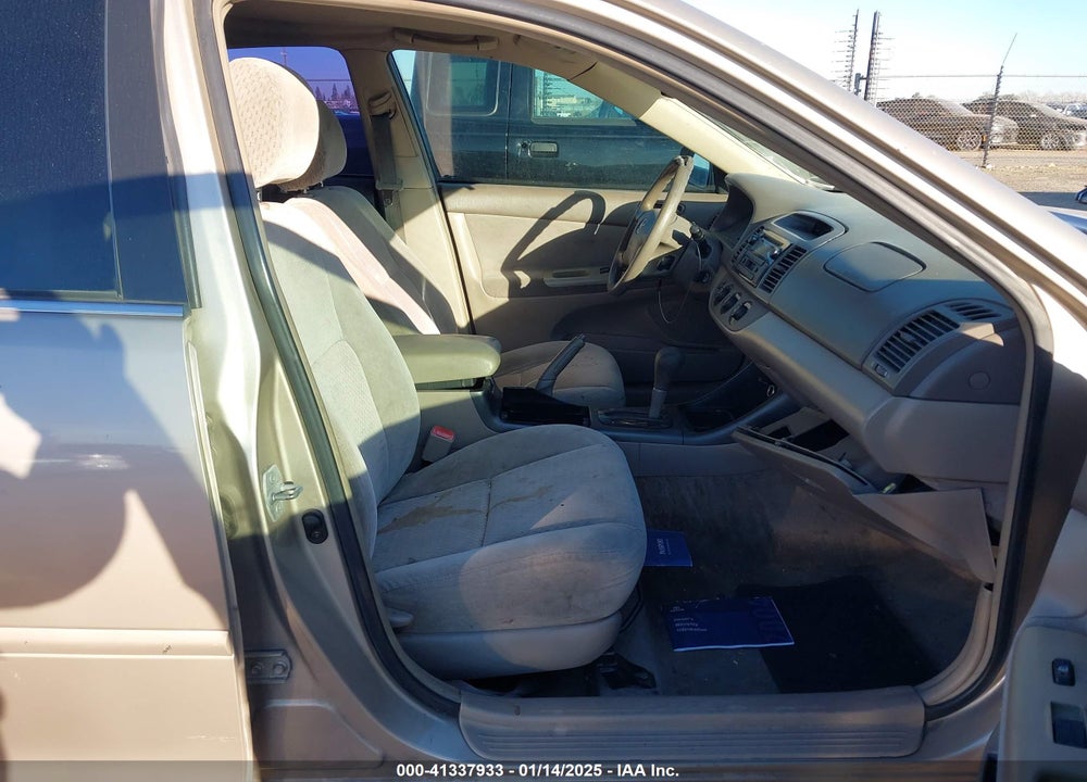 2004 TOYOTA CAMRY LE VIN: 4T1BE32K84U328318