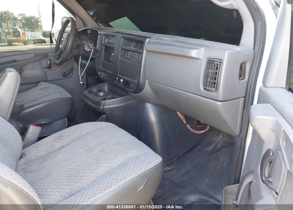 2005 CHEVROLET EXPRESS VIN: 1GCGG25V151131305