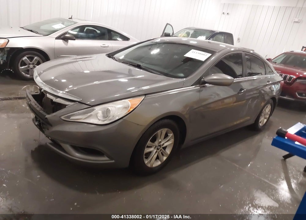 2013 HYUNDAI SONATA VIN: 5NPEB4AC2DH745647