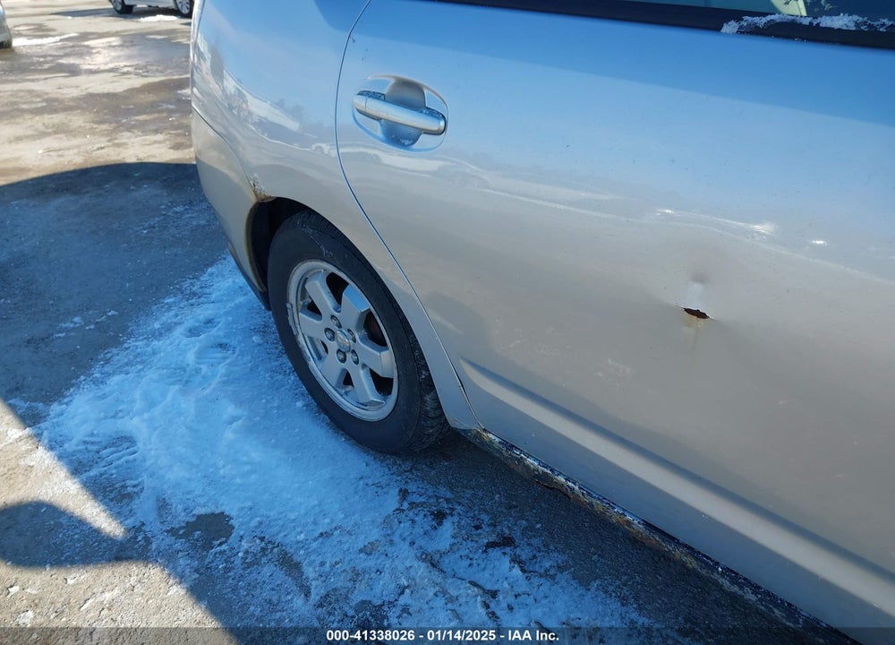 2005 TOYOTA PRIUS VIN: JTDKB20U957013863
