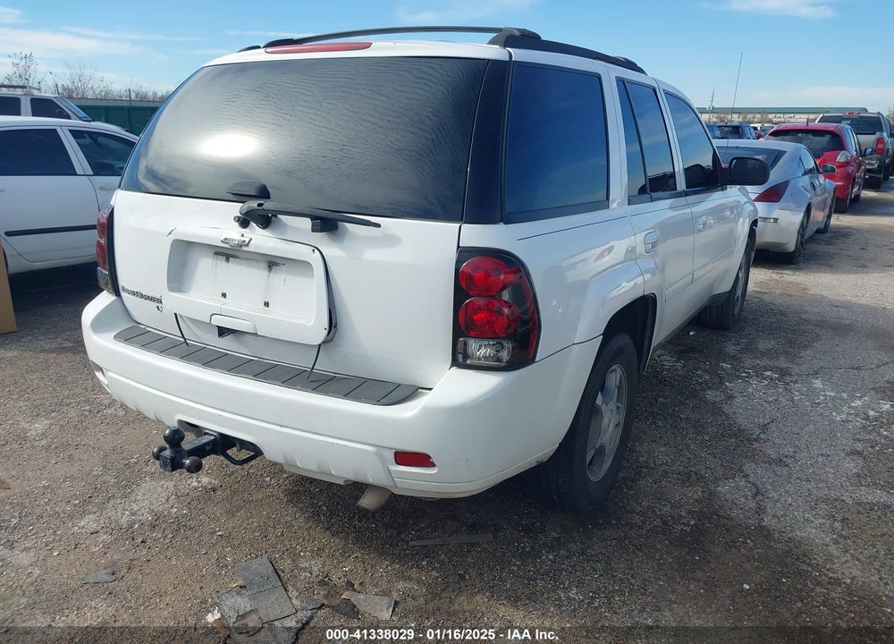 2008 CHEVROLET TRAILBLAZER LT VIN: 1GNDT13S082191311