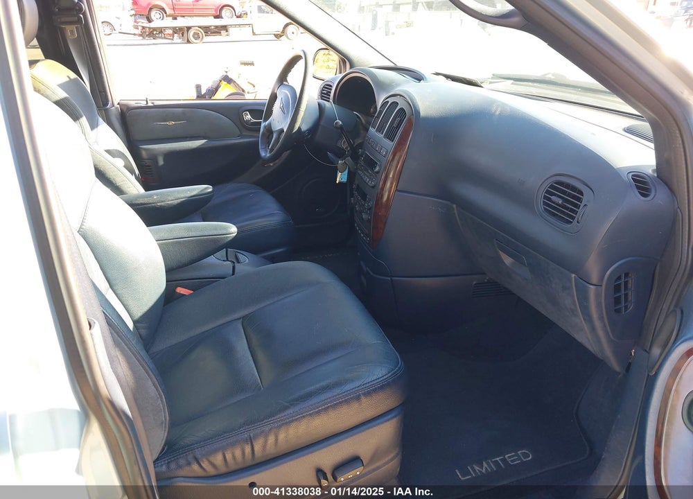 2001 CHRYSLER TOWN & COUNTRY LIMITED VIN: 2C8GT64L51R207115