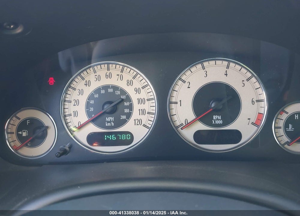 2001 CHRYSLER TOWN & COUNTRY LIMITED VIN: 2C8GT64L51R207115