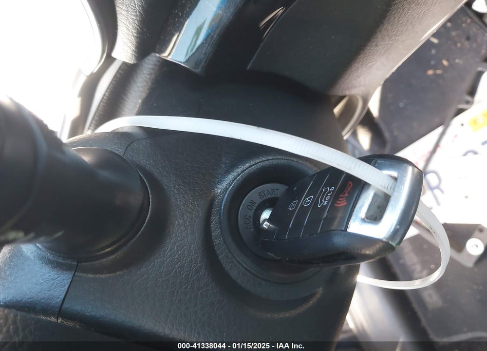 2015 KIA SORENTO LX VIN: 5XYKT4A64FG635008
