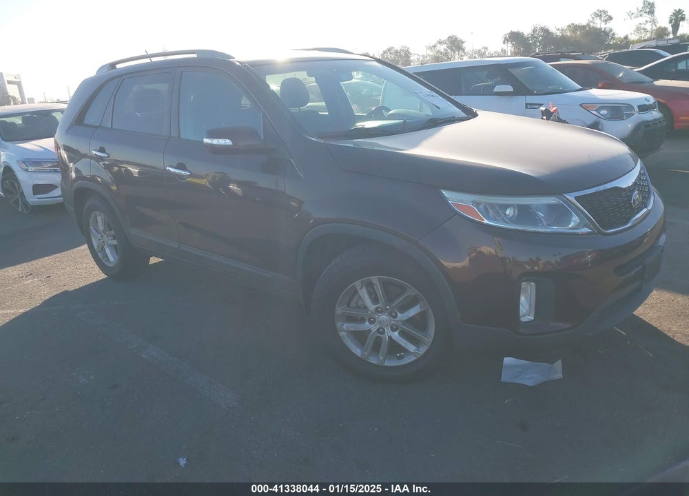 2015 KIA SORENTO LX VIN: 5XYKT4A64FG635008