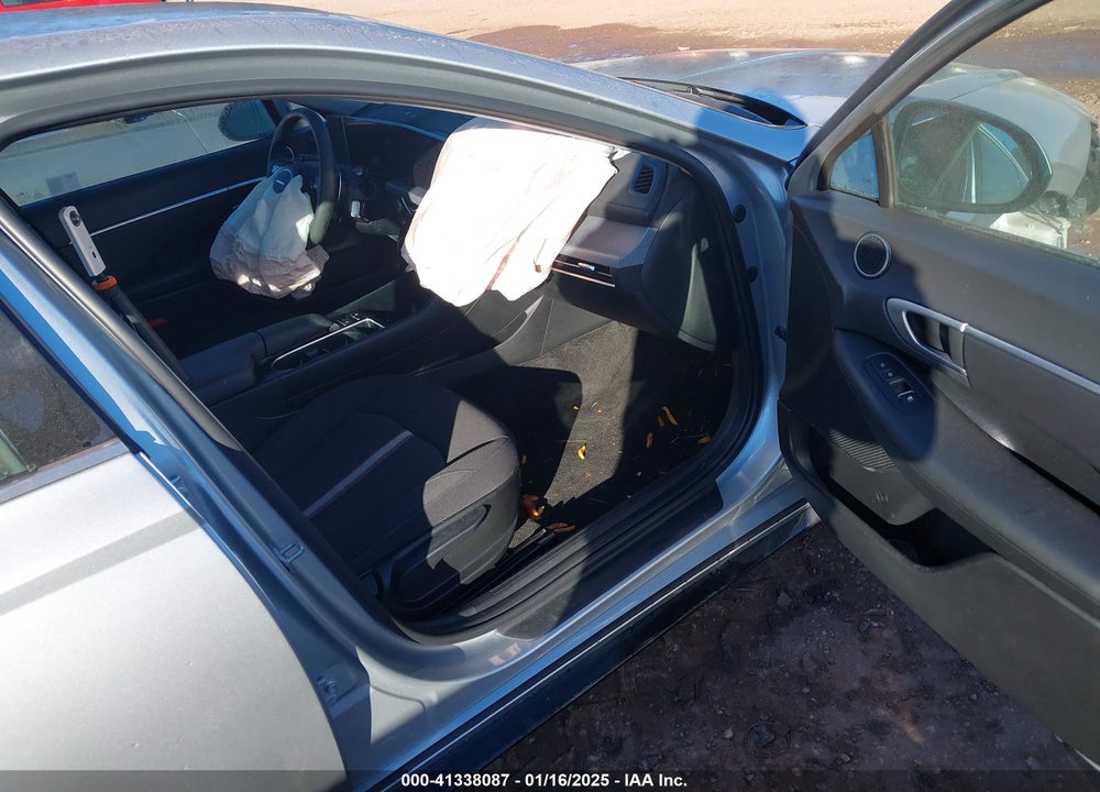 2024 HYUNDAI SONATA SEL VIN: KMHL64JA2RA383825