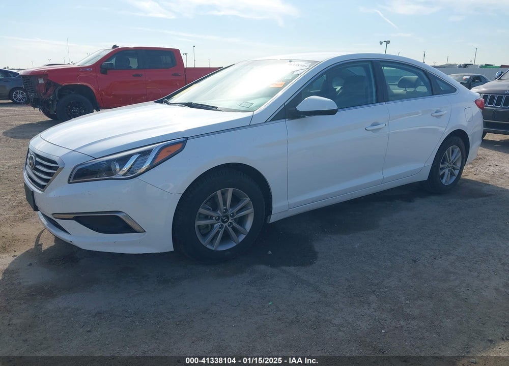 2016 HYUNDAI SONATA VIN: 5NPE24AF5GH286810