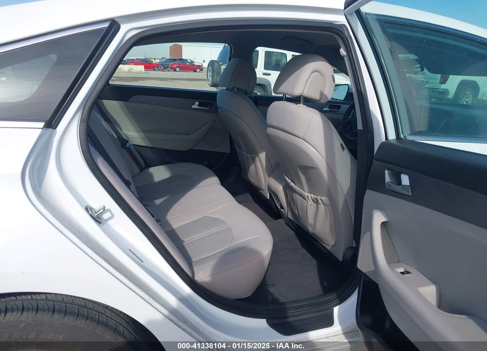 2016 HYUNDAI SONATA VIN: 5NPE24AF5GH286810