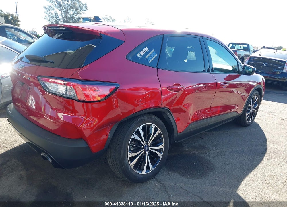 2022 FORD ESCAPE SE VIN: 1FMCU0G69NUB16496