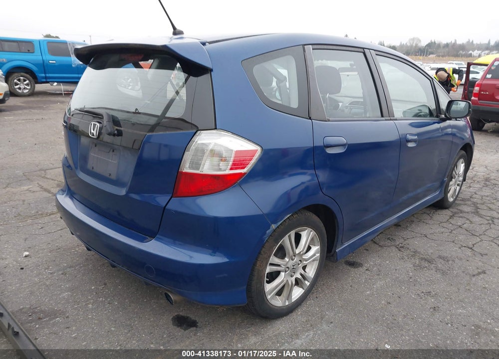 2009 HONDA FIT VIN: JHMGE87679S044439