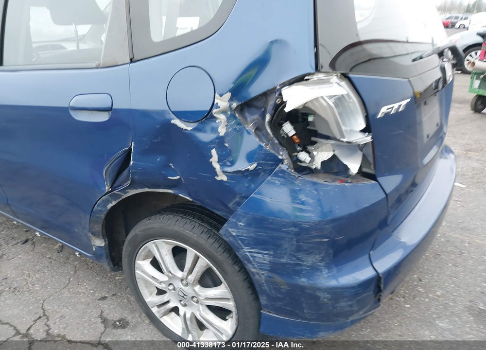 2009 HONDA FIT VIN: JHMGE87679S044439