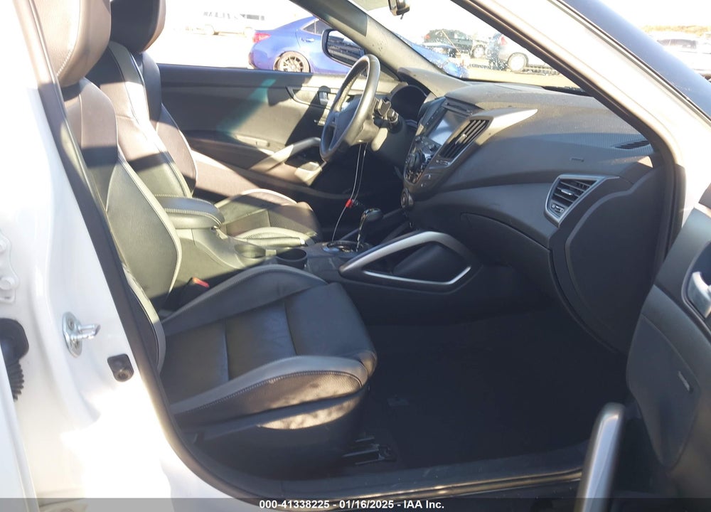 2016 HYUNDAI VELOSTER VIN: KMHTC6AE0GU292751