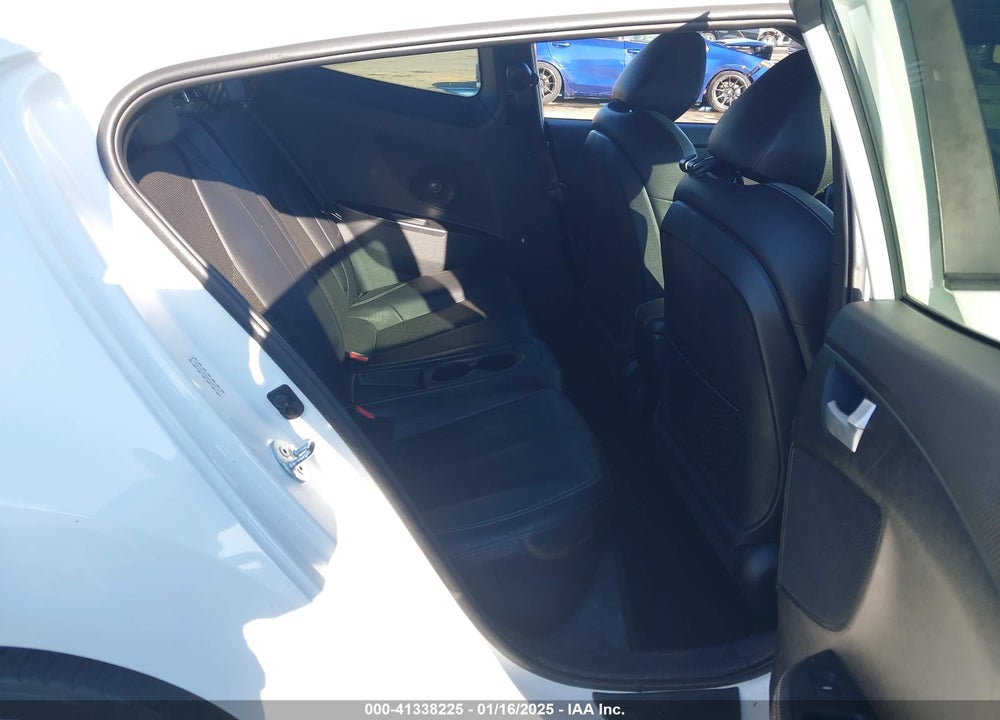 2016 HYUNDAI VELOSTER VIN: KMHTC6AE0GU292751