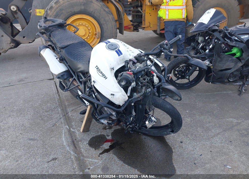 2016 TRIUMPH MOTORCYCLE TIGER 800 XR VIN: SMTE03BF0GT713628
