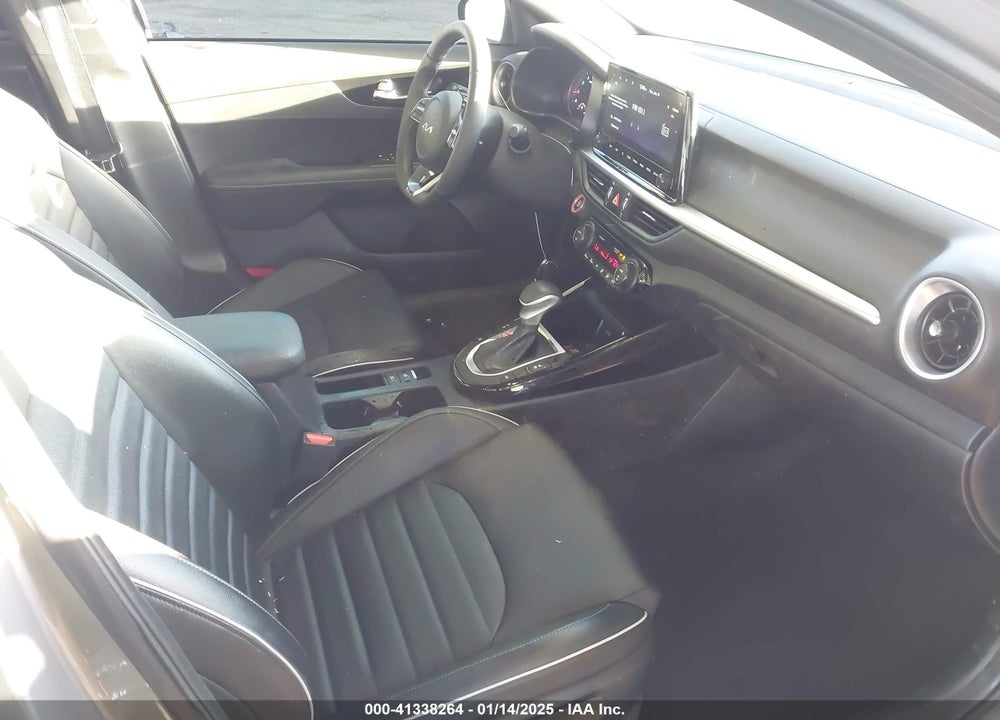 2024 KIA FORTE VIN: 3KPF54ADXRE694060