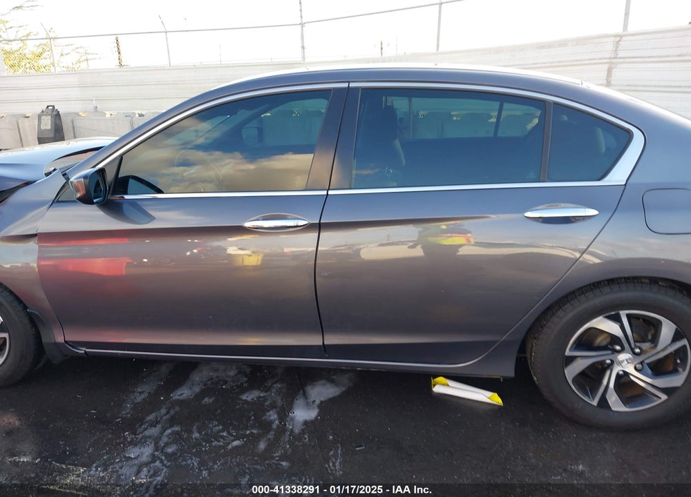 2017 HONDA ACCORD VIN: 1HGCR2F33HA023604