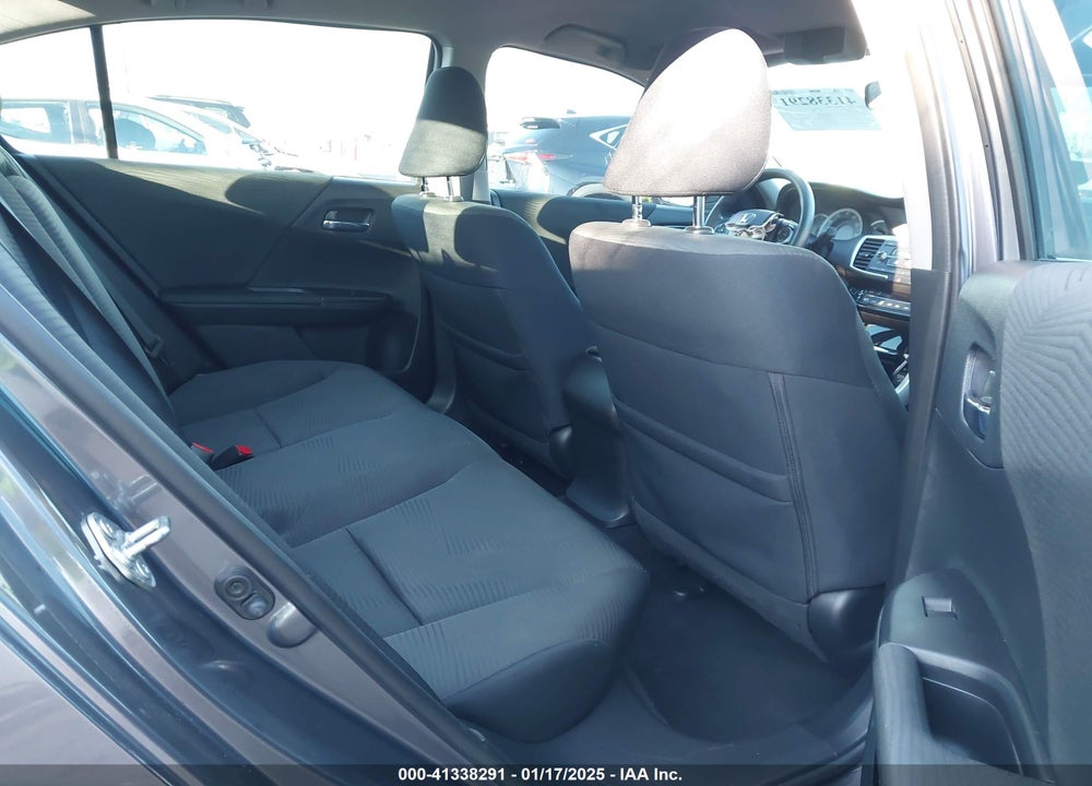 2017 HONDA ACCORD VIN: 1HGCR2F33HA023604