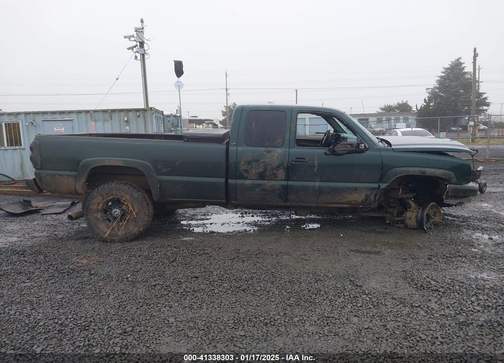 2003 CHEVROLET SILVERADO 2500HD VIN: 1GCHK29U23E244349