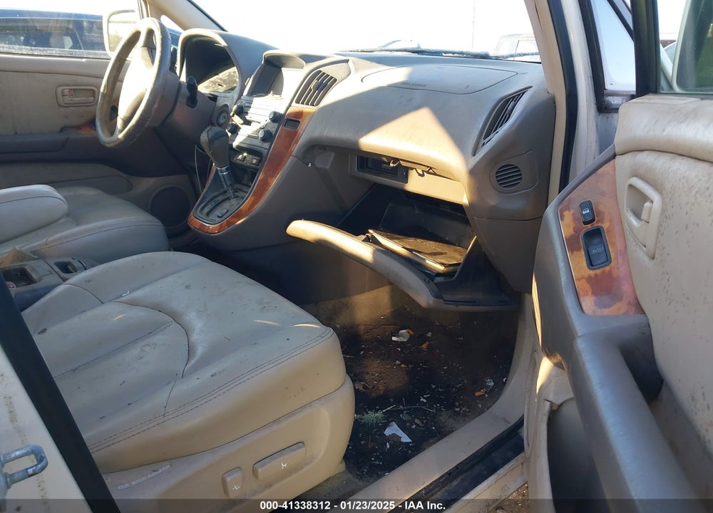 2000 LEXUS RX 300 VIN: JT6HF10U9Y0151836