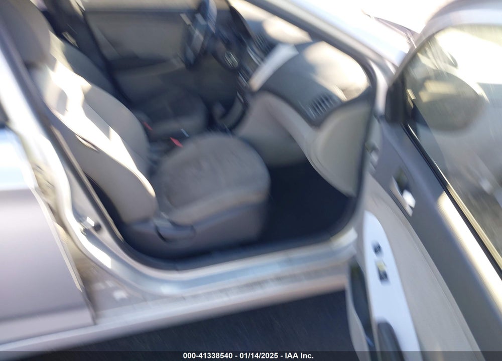 2013 HYUNDAI ACCENT GLS VIN: KMHCT4AE4DU463906