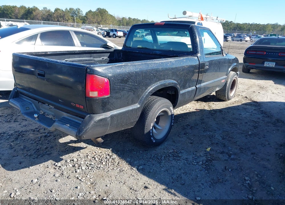 1994 CHEVROLET S TRUCK S10 VIN: 1GCCS14W3RK104687