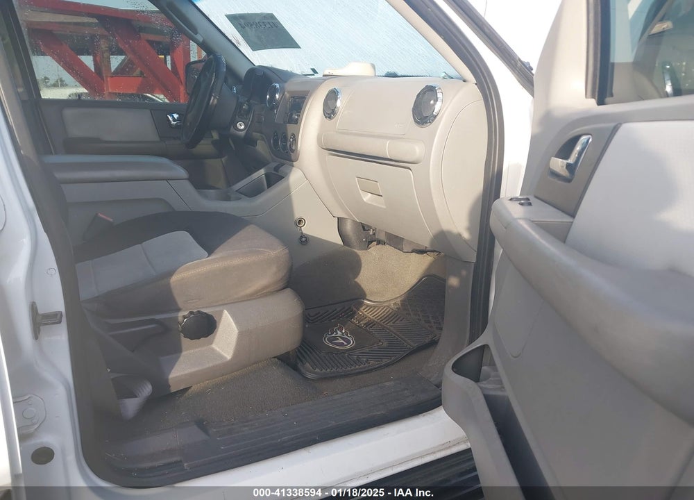 2006 FORD EXPEDITION VIN: 1FMPU15516LA07197