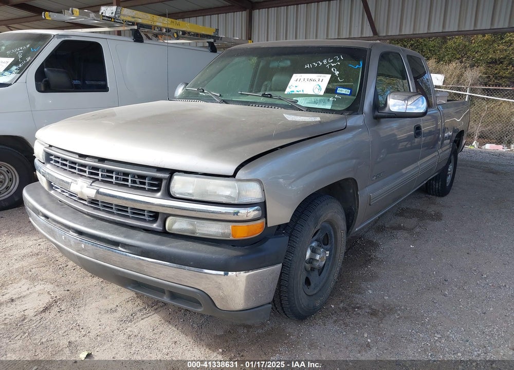 2002 CHEVROLET SILVERADO 1500 LS VIN: 2GCEC19T321168710