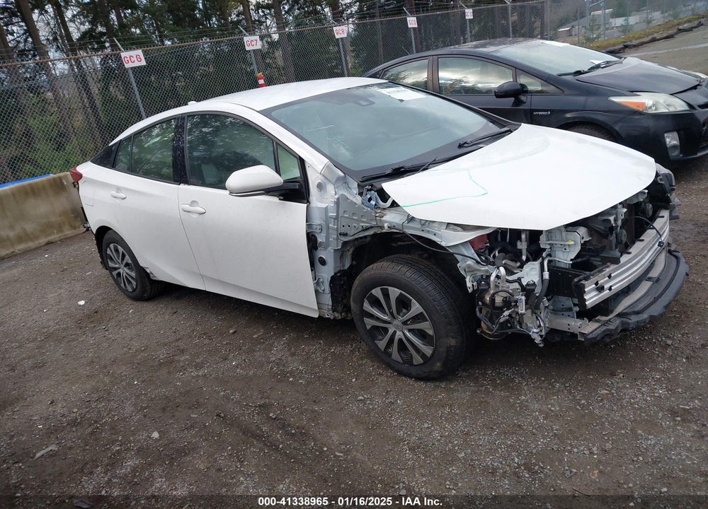2018 TOYOTA PRIUS PRIME PREMIUM VIN: JTDKARFP1J3072243