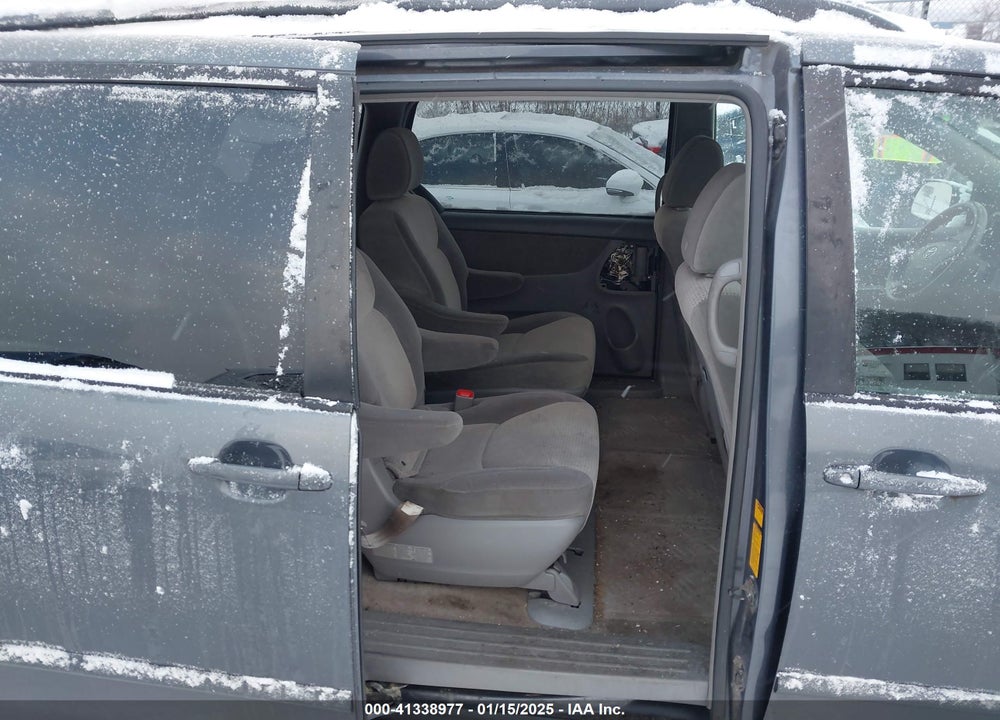 2009 TOYOTA SIENNA LE VIN: 5TDZK23C09S226505