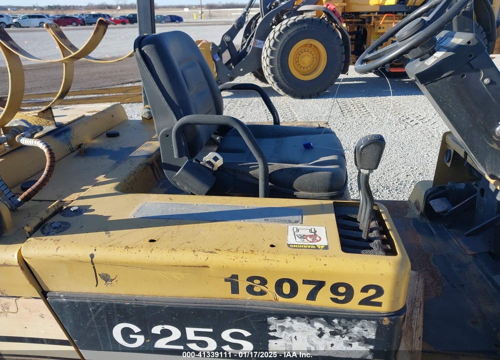 1996 DAEWOO FORKLIFT VIN: 1205147