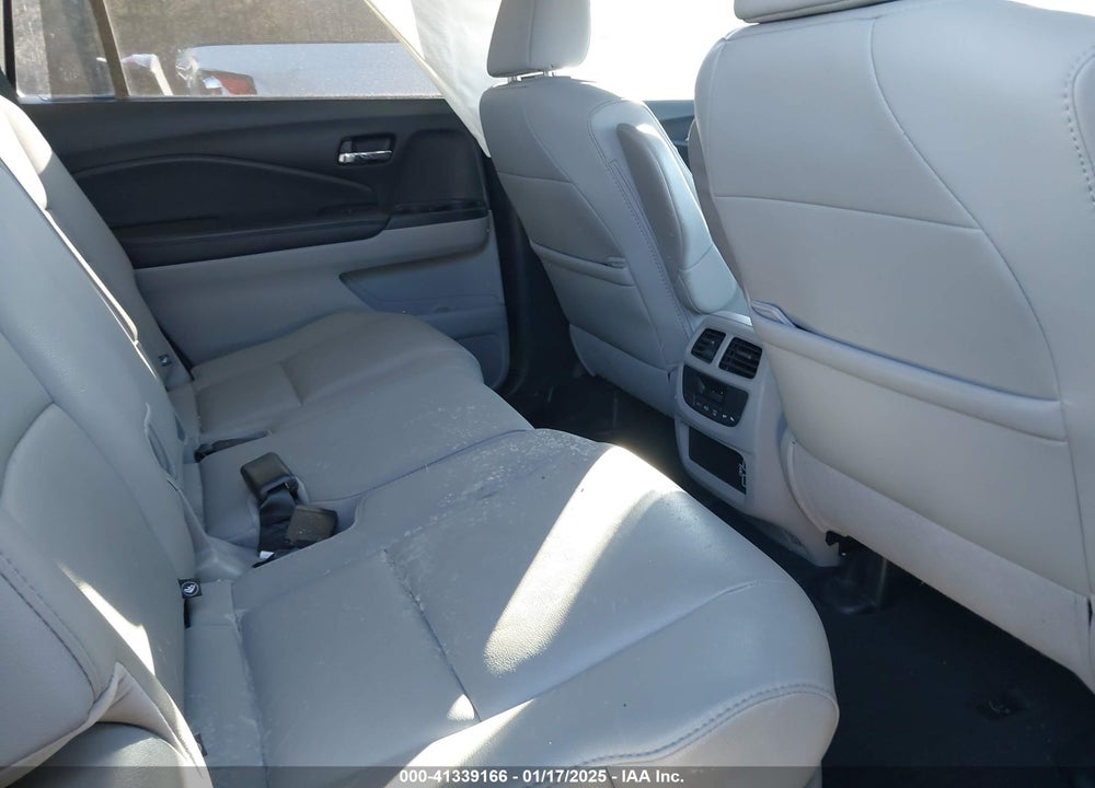 2019 HONDA PILOT EX-L VIN: 5FNYF5H51KB030577