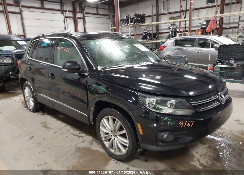 2012 VOLKSWAGEN TIGUAN SE VIN: WVGBV7AX8CW600180