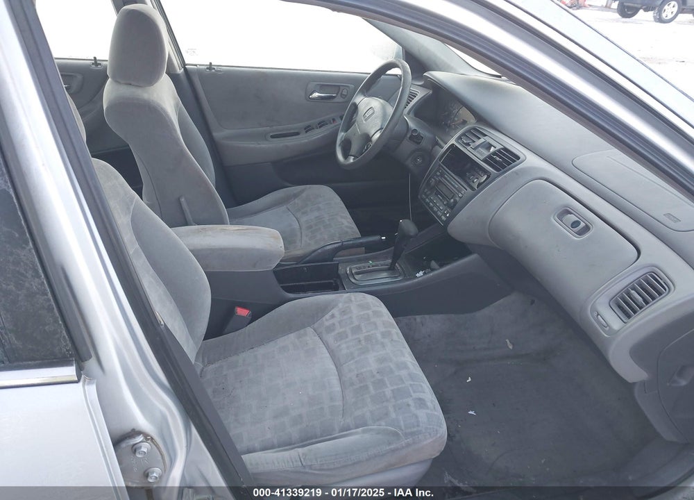 2001 HONDA ACCORD 2.3 EX VIN: 1HGCG56651A116714